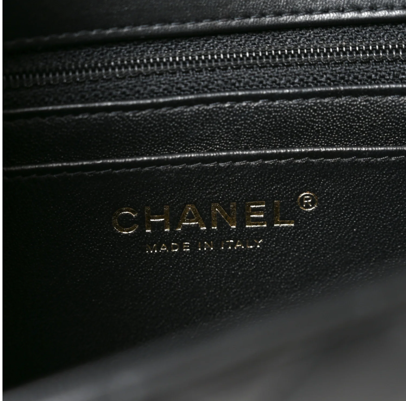Quilted Chanel Black, Gold